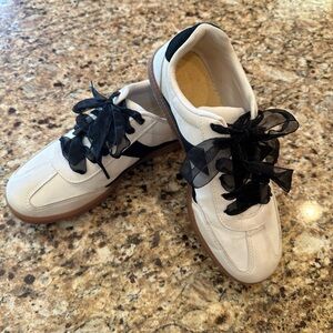 Stylish Women's White and Black Sneakers Size 7 with Gauzy Laces